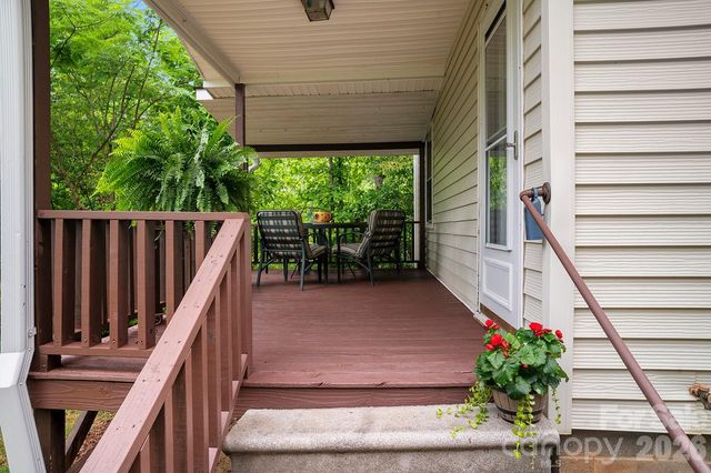 825 Gallimore Road, Flat Rock, NC 28731