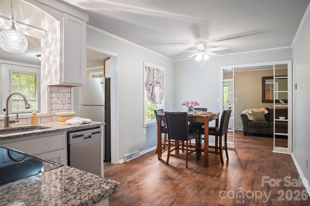 825 Gallimore Road, Flat Rock, NC 28731