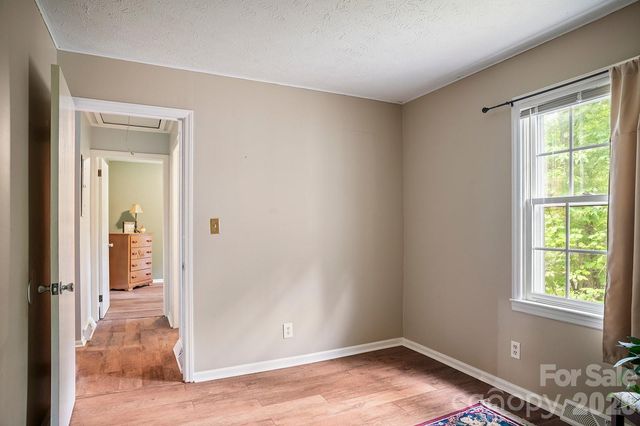 825 Gallimore Road, Flat Rock, NC 28731