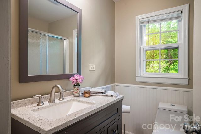 825 Gallimore Road, Flat Rock, NC 28731