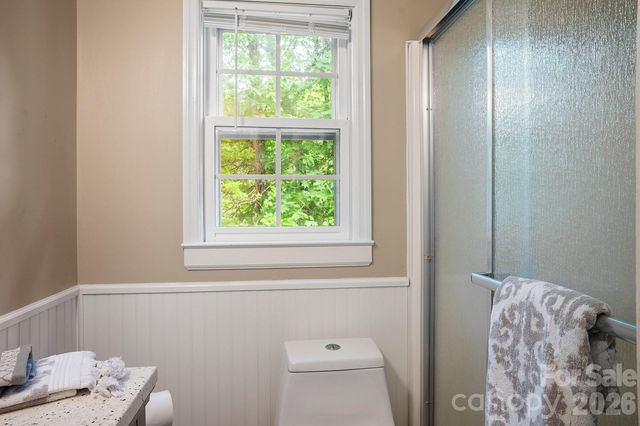 825 Gallimore Road, Flat Rock, NC 28731