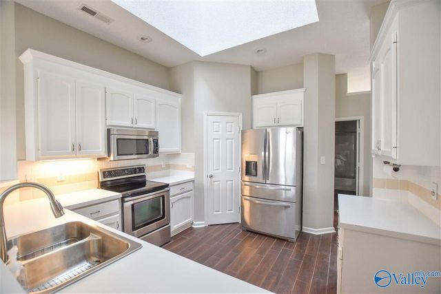 2542 Bonnie Oaks Drive, Huntsville, AL 35803