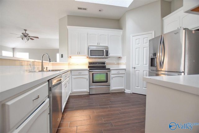 2542 Bonnie Oaks Drive, Huntsville, AL 35803