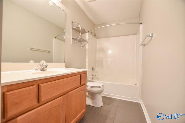 2542 Bonnie Oaks Drive, Huntsville, AL 35803