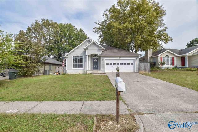 2542 Bonnie Oaks Drive, Huntsville, AL 35803