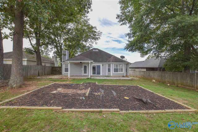 2542 Bonnie Oaks Drive, Huntsville, AL 35803