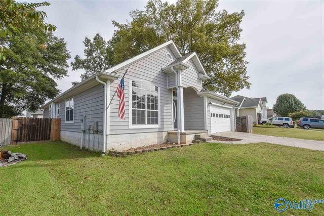 2542 Bonnie Oaks Drive, Huntsville, AL 35803