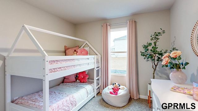 11917 S 114th Avenue, Papillion, NE 68046