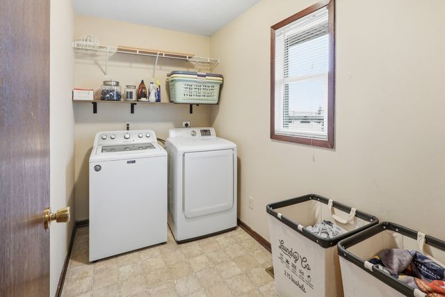 106 S East Street, Prairie City, IA 50228