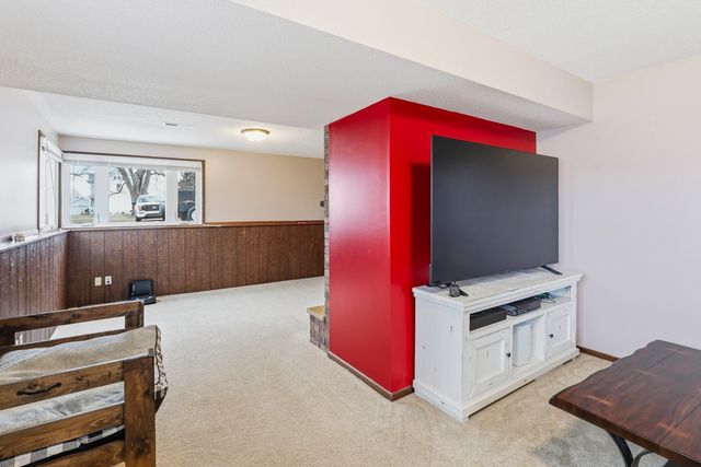 106 S East Street, Prairie City, IA 50228