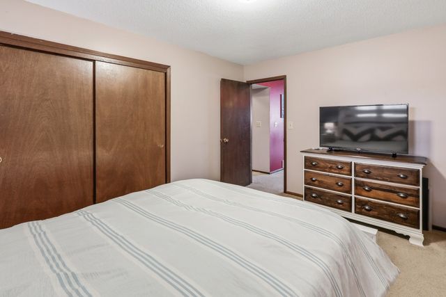 106 S East Street, Prairie City, IA 50228