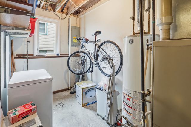 106 S East Street, Prairie City, IA 50228