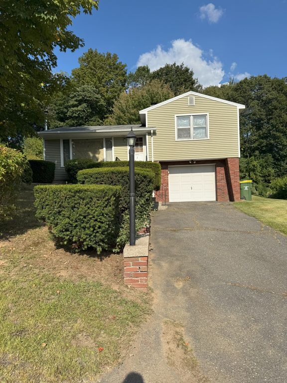 38 Mapleridge Drive, Waterbury, CT 06705