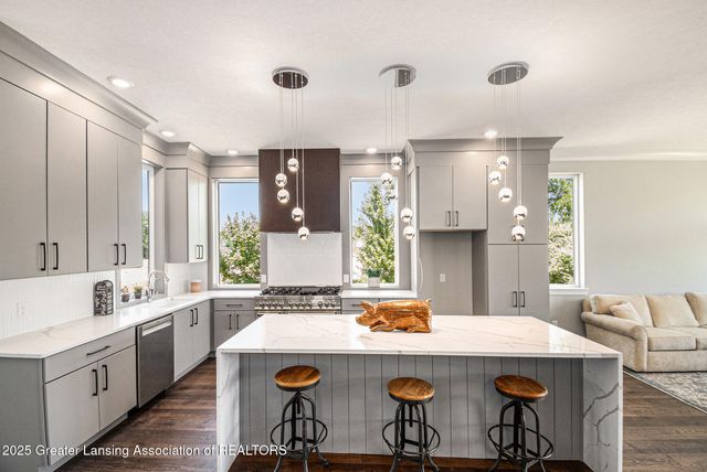 16925 Willowbrook Drive, Haslett, MI 48840