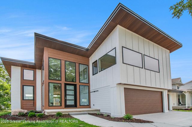 16925 Willowbrook Drive, Haslett, MI 48840