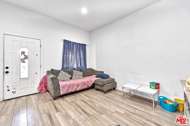 1060 S Rebecca Street, Pomona, CA 91766