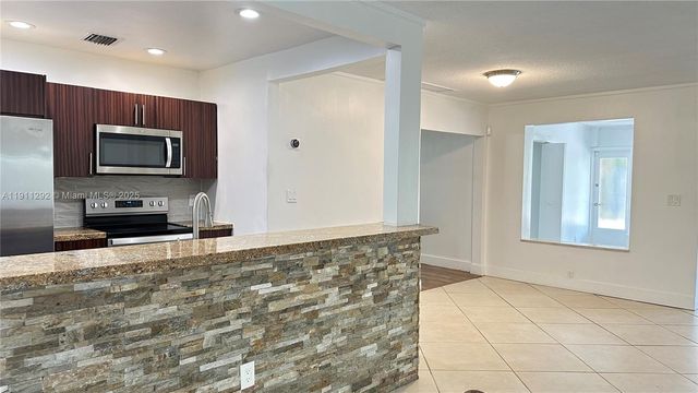 4460 NE 13th Ter 0, Oakland Park, FL 33334