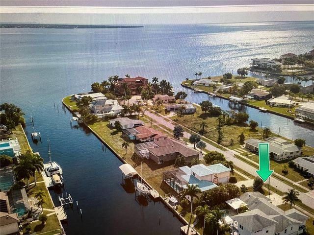 217 BANGSBERG ROAD SE, Port Charlotte, FL 33952