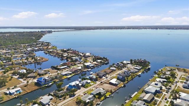 217 BANGSBERG ROAD SE, Port Charlotte, FL 33952