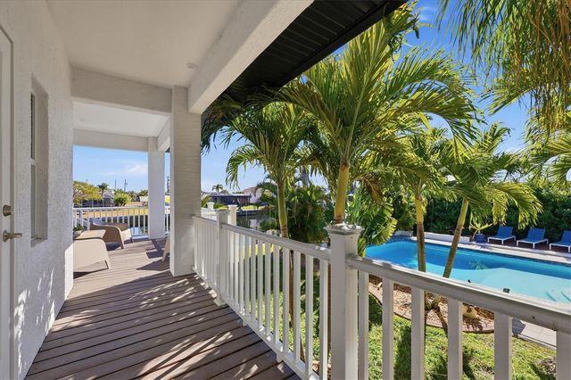 217 BANGSBERG ROAD SE, Port Charlotte, FL 33952