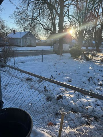 2002 Marquette Street, Saginaw, MI 48602