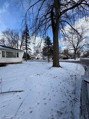 2002 Marquette Street, Saginaw, MI 48602