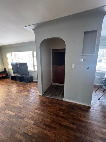 2002 Marquette Street, Saginaw, MI 48602