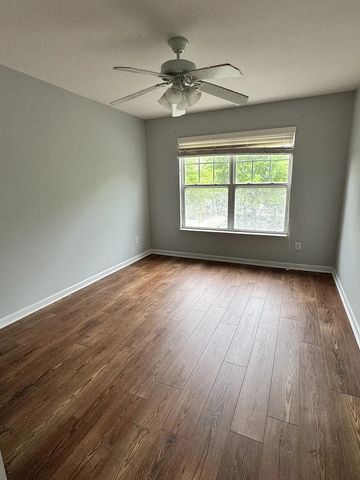 7828 Kemberton Dr, W, Nolensville, TN 37135