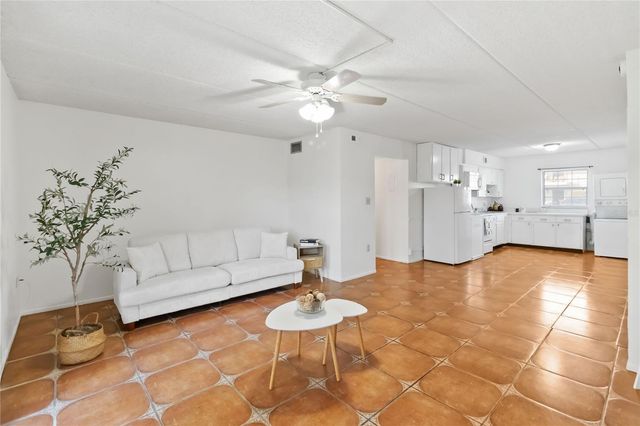 525 CONWAY ROAD 29, Orlando, FL 32807