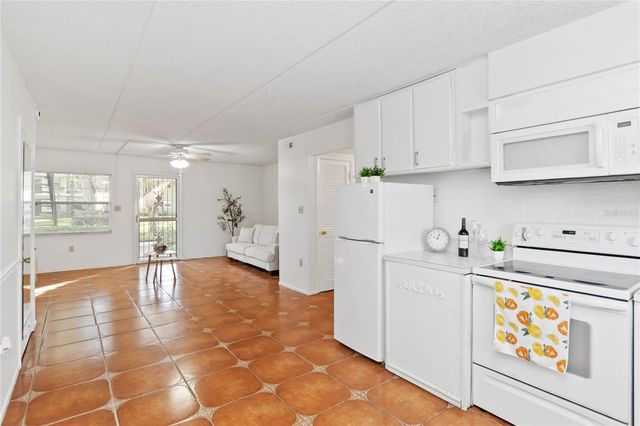 525 CONWAY ROAD 29, Orlando, FL 32807