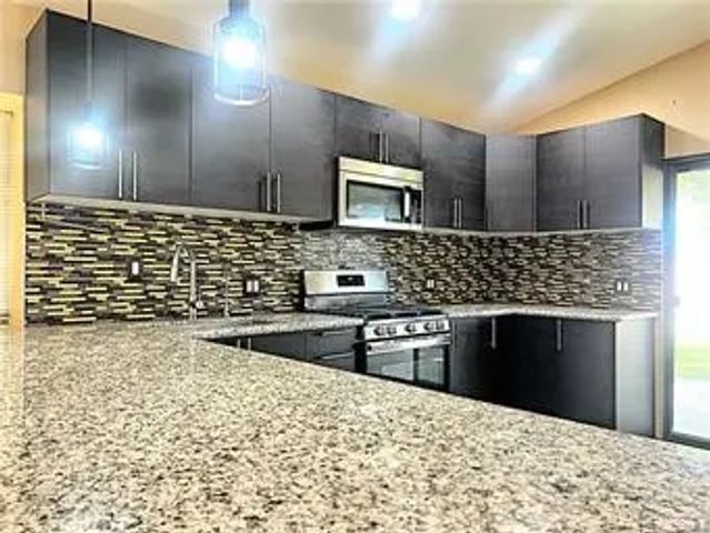 43401 Alep Avenue, Lancaster, CA 93536