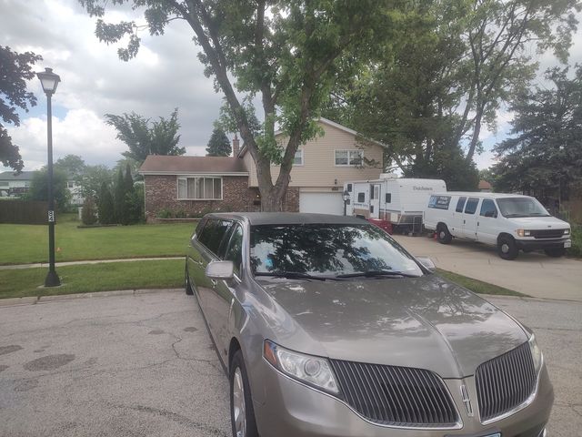 1420 W Jo Ann Lane, Addison, IL 60101