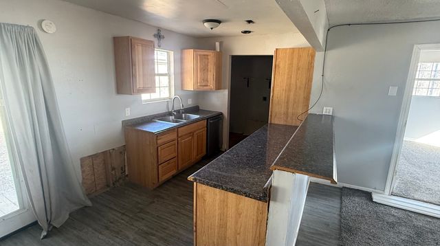 5194 County Road 15200, Deport, TX 75435