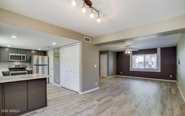 8303 E THOMAS Road, Scottsdale, AZ 85251