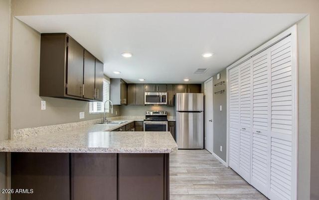 8303 E THOMAS Road, Scottsdale, AZ 85251