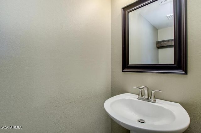 8303 E THOMAS Road, Scottsdale, AZ 85251