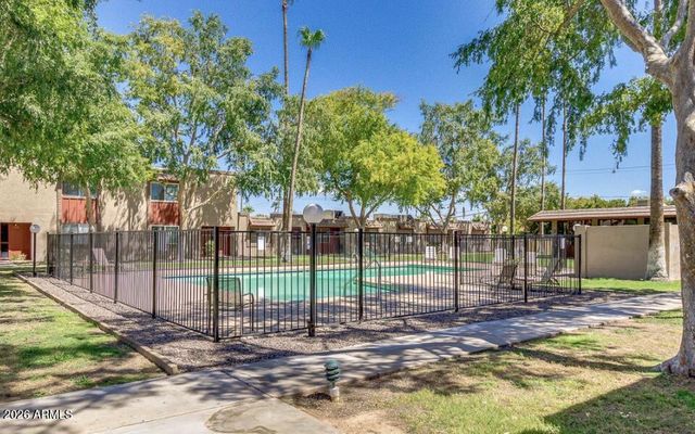 8303 E THOMAS Road, Scottsdale, AZ 85251
