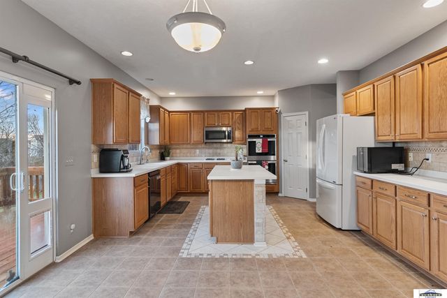 5602 S 161 Street, Omaha, NE 68135