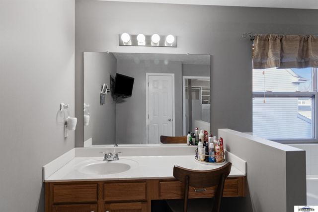 5602 S 161 Street, Omaha, NE 68135