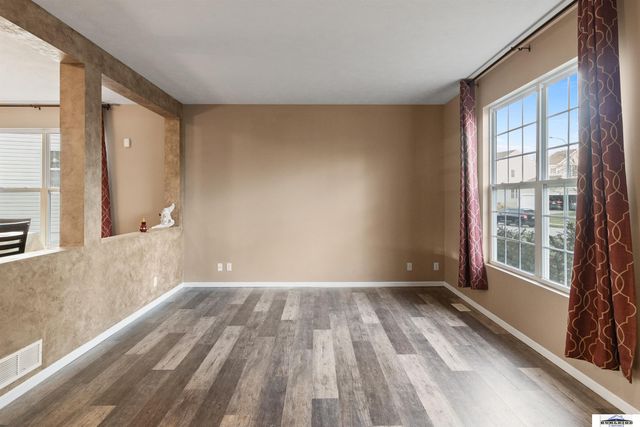 5602 S 161 Street, Omaha, NE 68135