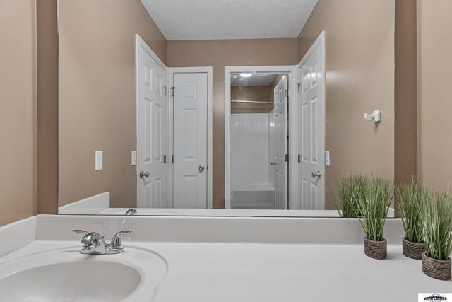 5602 S 161 Street, Omaha, NE 68135