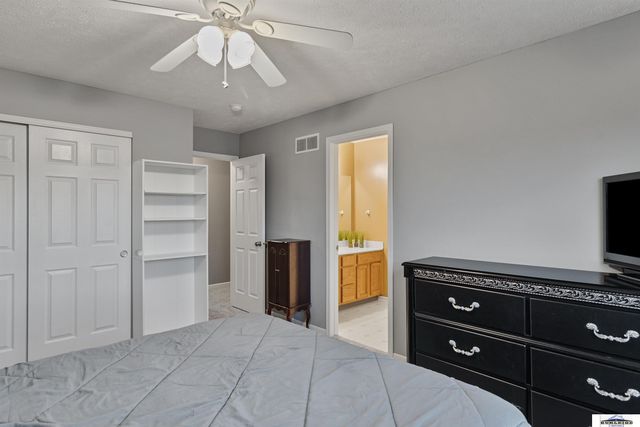 5602 S 161 Street, Omaha, NE 68135