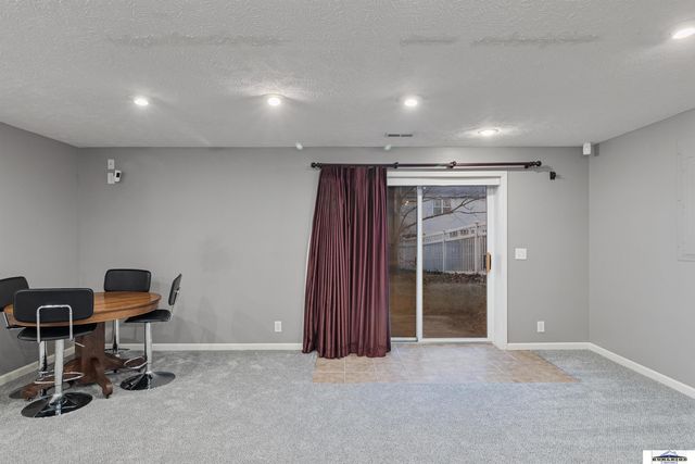 5602 S 161 Street, Omaha, NE 68135