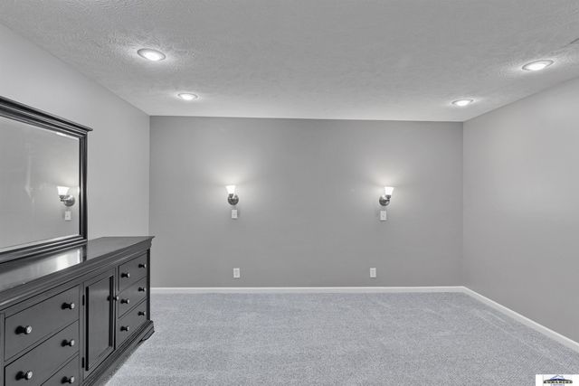 5602 S 161 Street, Omaha, NE 68135