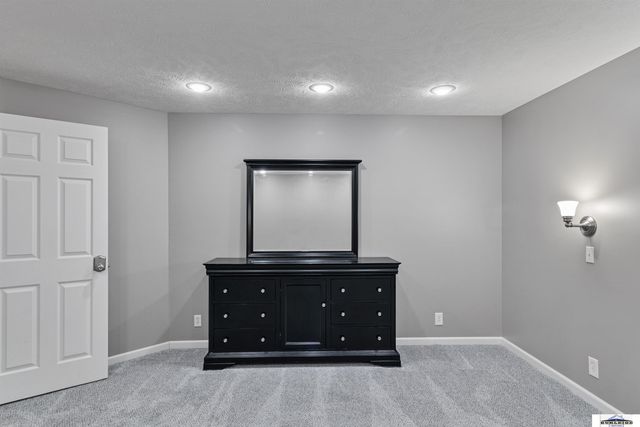 5602 S 161 Street, Omaha, NE 68135