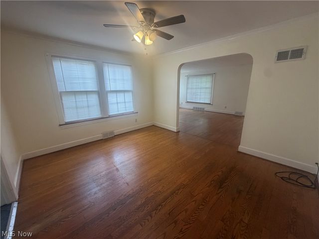 428 W Midlothian Boulevard, Youngstown, OH 44511