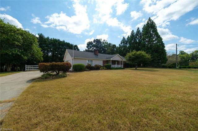 355 Christine Court, Winston-salem, NC 27127