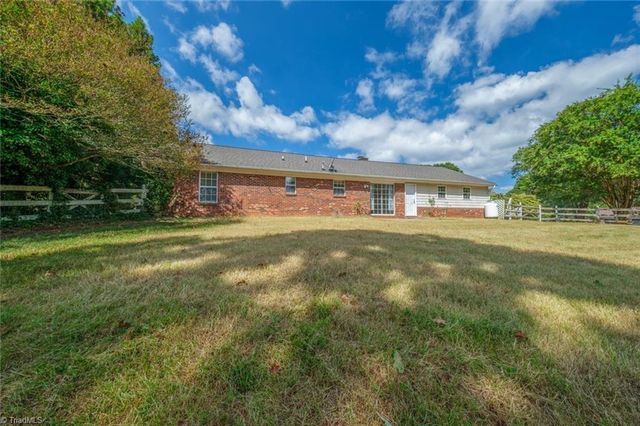 355 Christine Court, Winston-salem, NC 27127