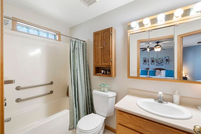 4408 Nostalgia Lane, Waterloo, IA 50701