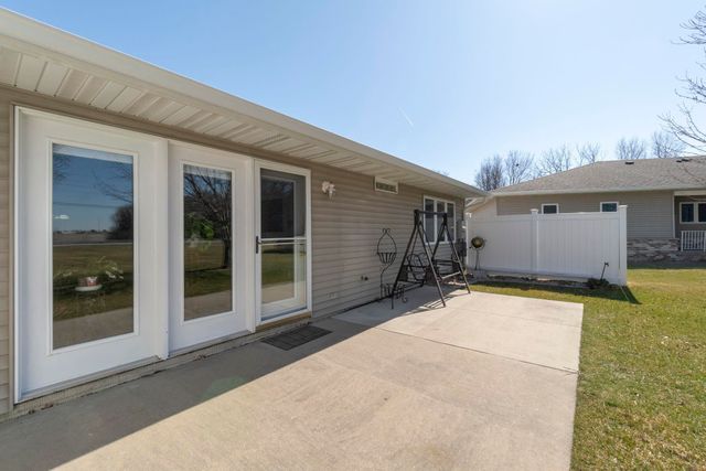 4408 Nostalgia Lane, Waterloo, IA 50701